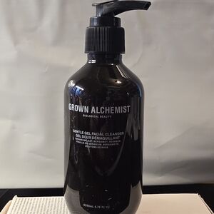 Grown Alchemist Gentle Gel Facial Cleanser – Black Pump Bottle